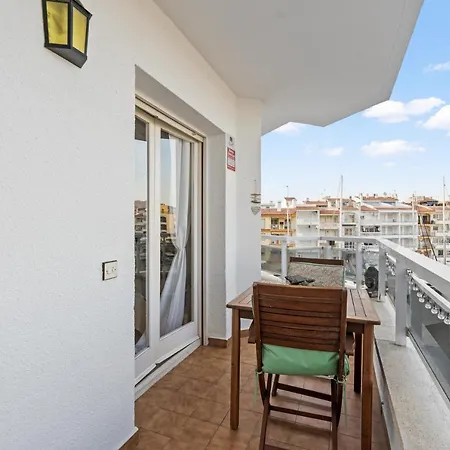Welcs 055 Emp Con Terraza Y Vistas Al Canal Empuriabrava